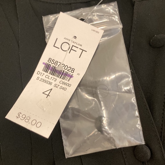 NWT Ann Taylor LOFT sleeveless black dress, ruffle collar, button front, size 4 - Picture 10 of 15